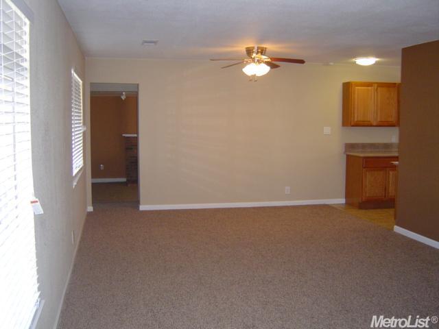 1040 W Beverly Pl, Tracy, CA 95376 photo 3