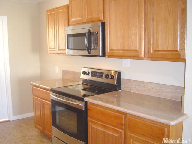 1040 W Beverly Pl, Tracy, CA 95376 photo 7