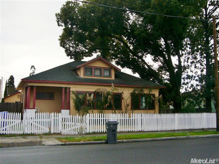 114 Vermont Ave, Turlock, CA 95380 photo 1