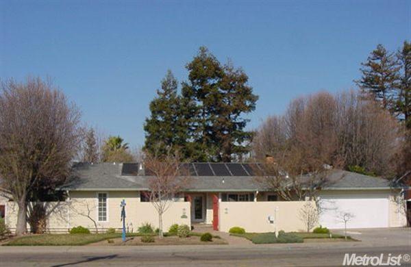 2031 E Hawkeye Ave, Turlock, CA 95380 photo 1