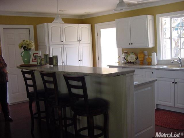2031 E Hawkeye Ave, Turlock, CA 95380 photo 8