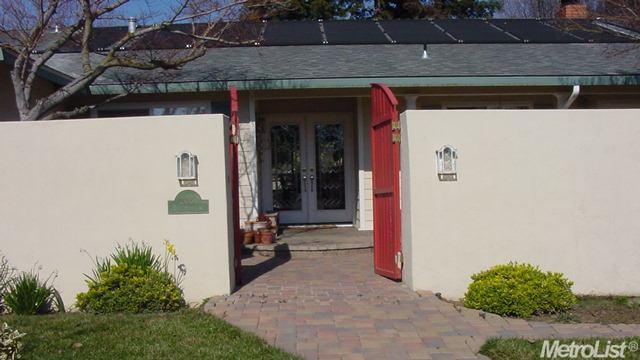 2031 E Hawkeye Ave, Turlock, CA 95380 photo 2