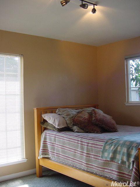 2031 E Hawkeye Ave, Turlock, CA 95380 photo 23