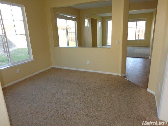 5424 Verbena Ct, Keyes, CA 95328 photo 2