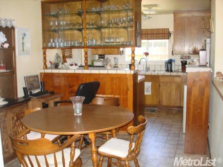 7790 Laurel Dr, Gilroy, CA 95020 photo 2