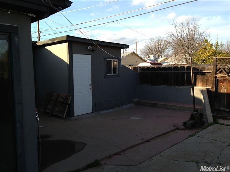 845 W 8th St, Merced, CA 95341 photo 3
