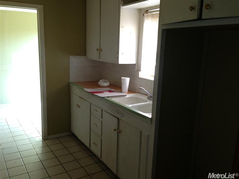 845 W 8th St, Merced, CA 95341 photo 8