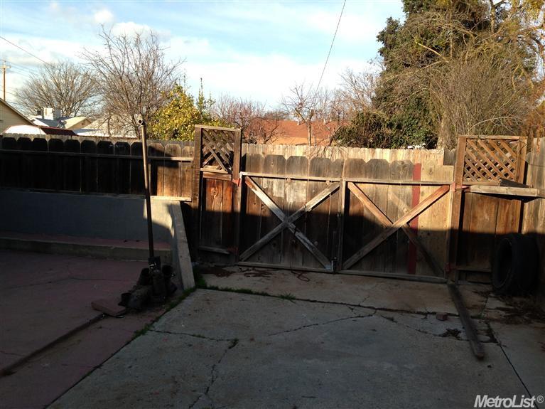 845 W 8th St, Merced, CA 95341 photo 4