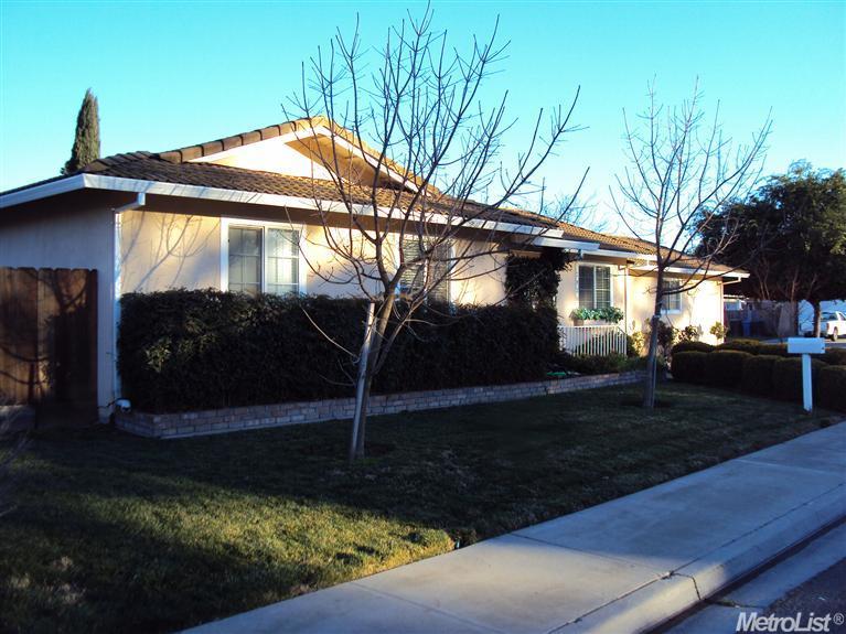 2920 Gail Ave, Turlock, CA 95382 photo 1