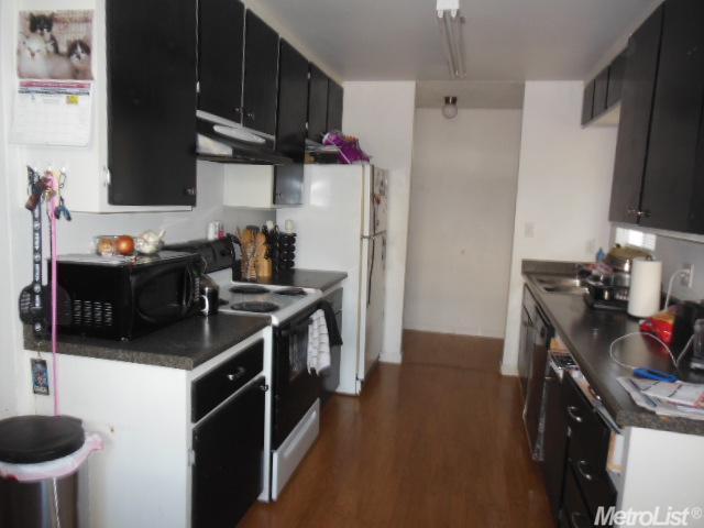 560 Bluefield Ave, Turlock, CA 95382 photo 2