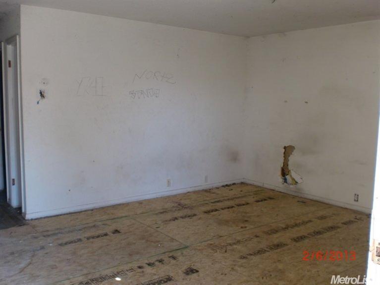 1013 Houser Ln, Modesto, CA 95351 photo 3