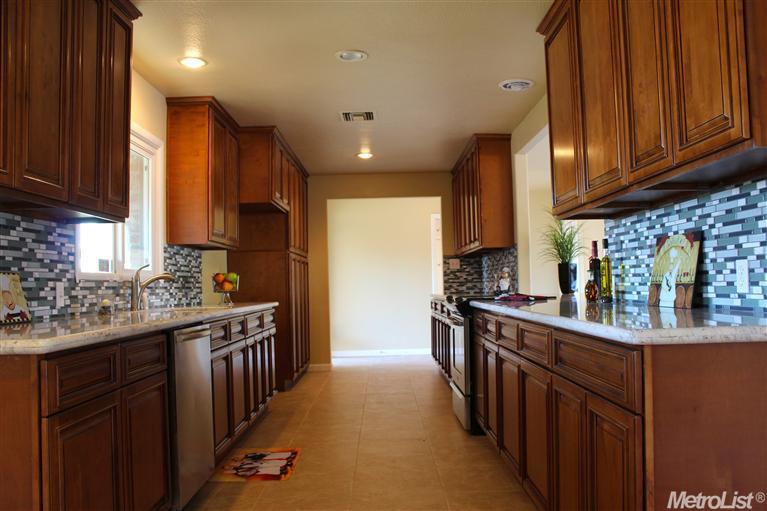 1141 Yale Ave, Modesto, CA 95350 photo 4