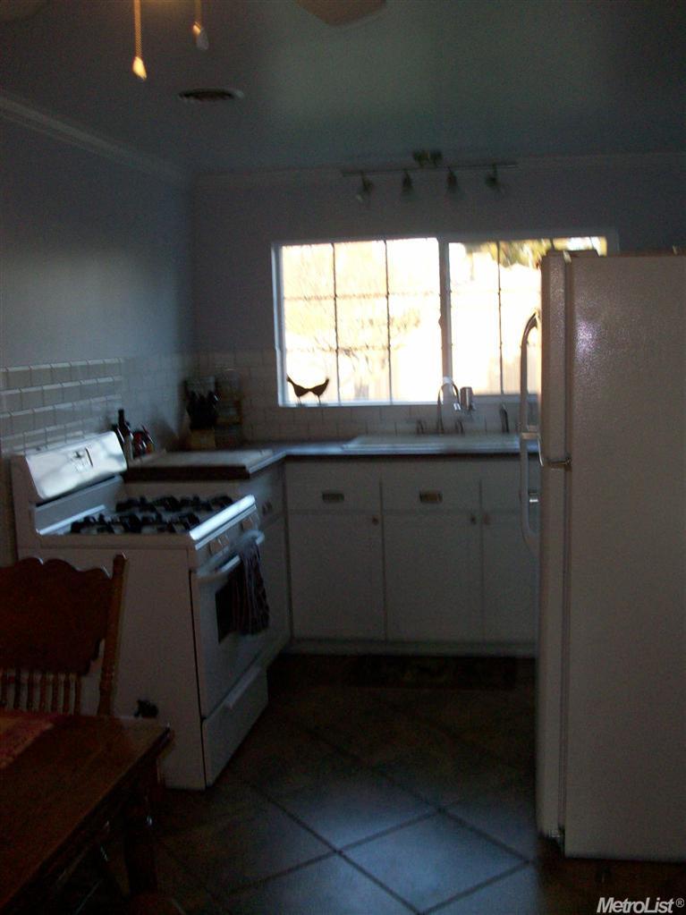 630 N Crescent Ave, Lodi, CA 95240 photo 3