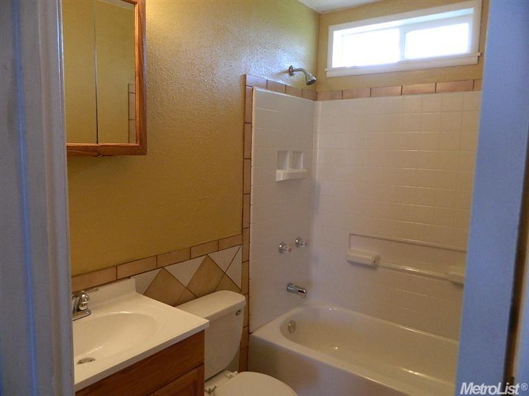 2136 E 11th St, Stockton, CA 95206 photo 6