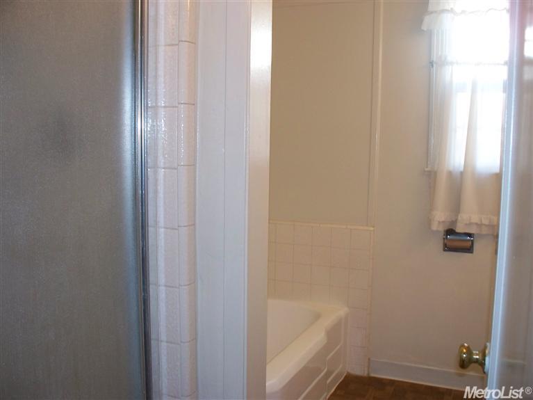 2124 6th St, Hughson, CA 95326 photo 9