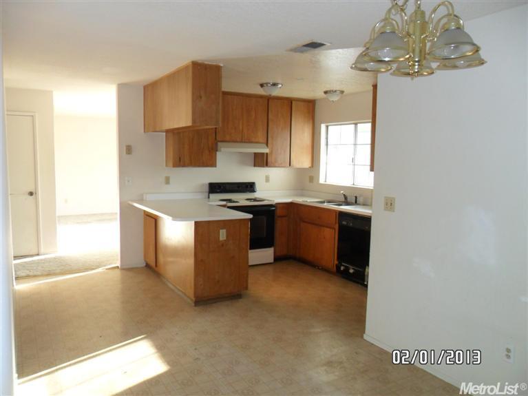 305 Finster St, Patterson, CA 95363 photo 3