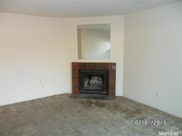 305 Finster St, Patterson, CA 95363 photo 5