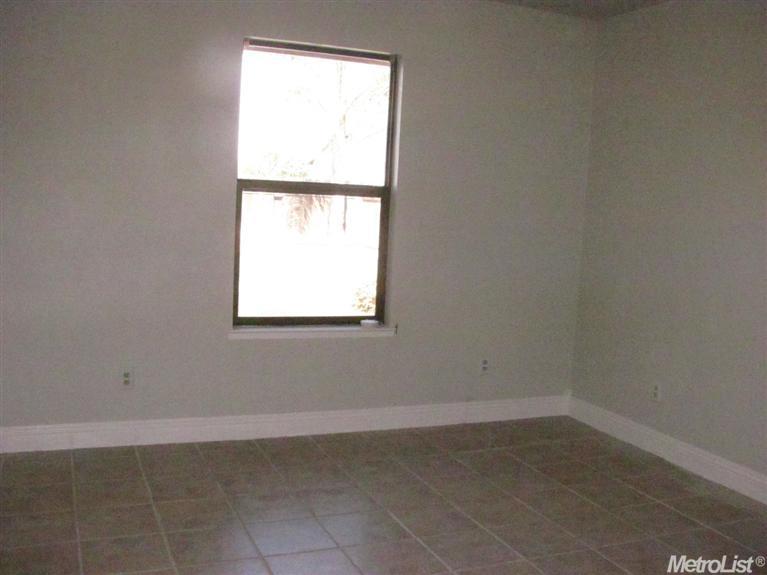 2417 Lavon Ln, Ceres, CA 95307 photo 9