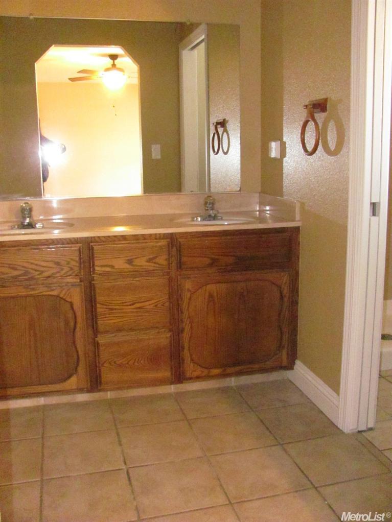 2417 Lavon Ln, Ceres, CA 95307 photo 12