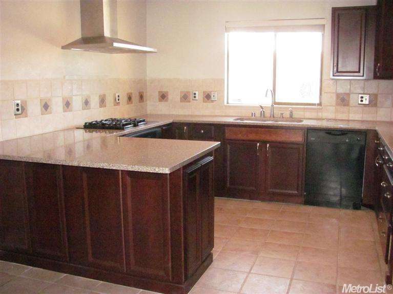 2417 Lavon Ln, Ceres, CA 95307 photo 2