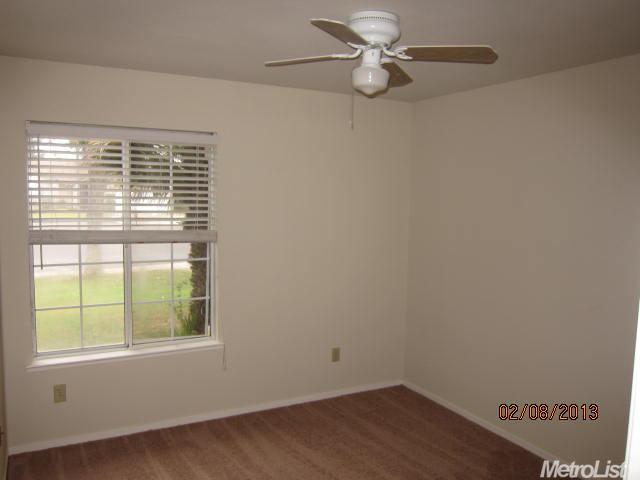 351 Crowley Dr, Turlock, CA 95382 photo 7