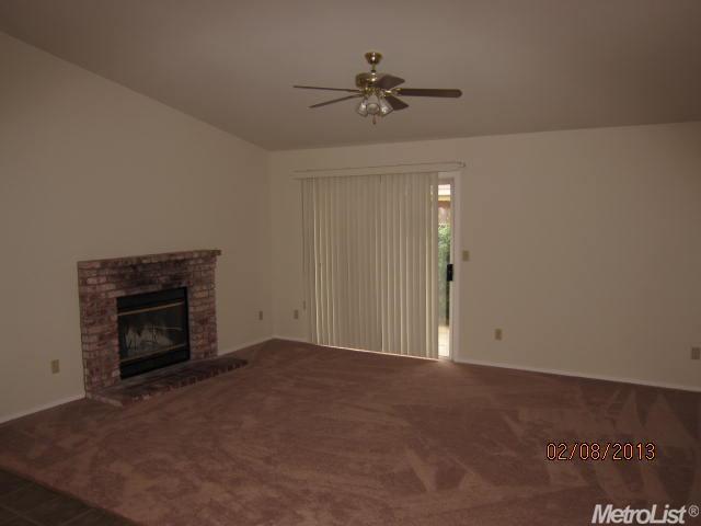 351 Crowley Dr, Turlock, CA 95382 photo 4