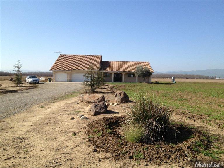 17115 Locust Ave, Patterson, CA 95363 photo 1