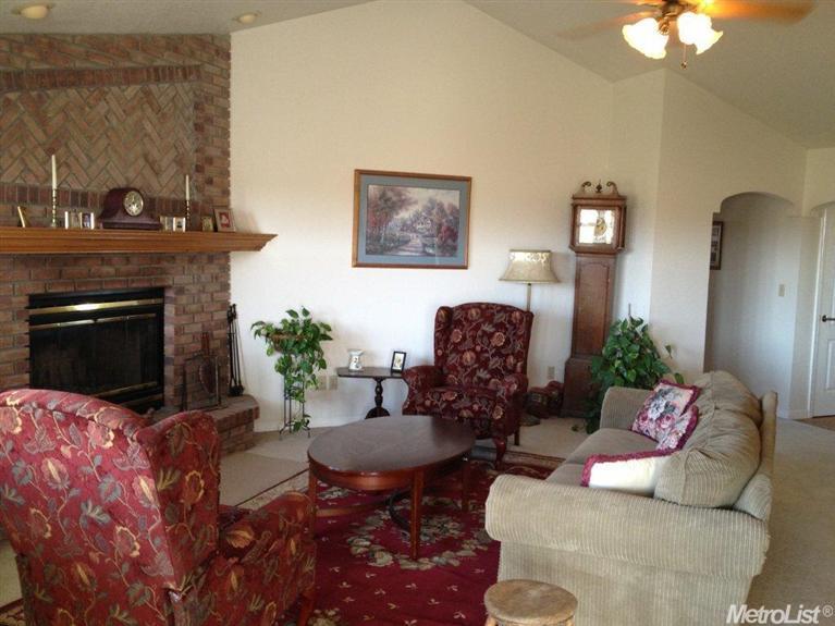 17115 Locust Ave, Patterson, CA 95363 photo 7