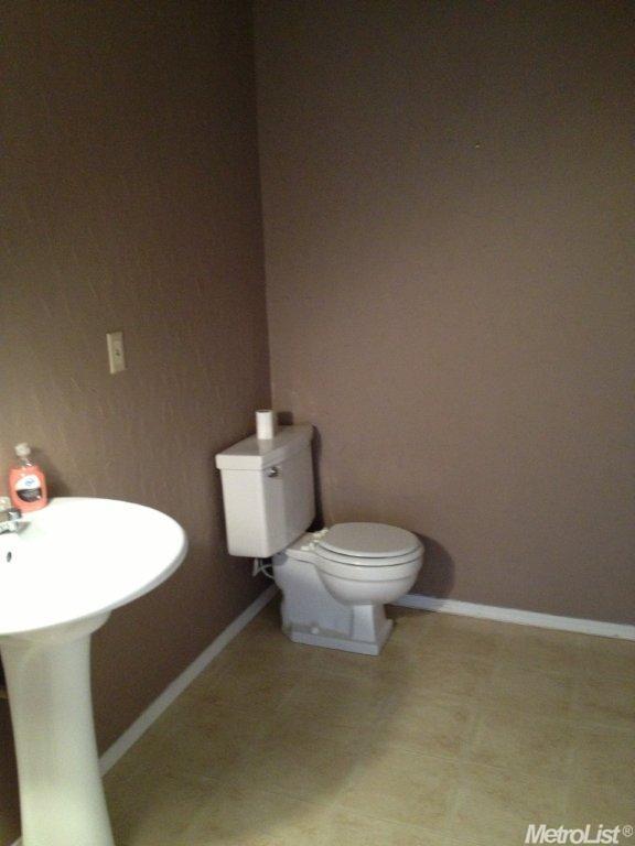 17115 Locust Ave, Patterson, CA 95363 photo 15