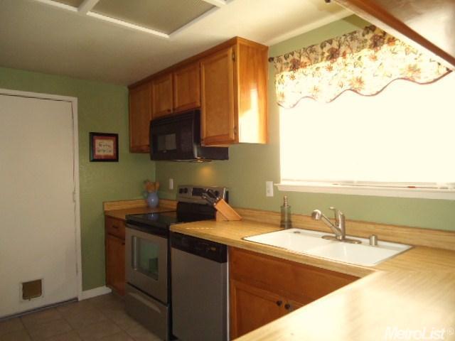 1429 July Ct, Modesto, CA 95358 photo 5