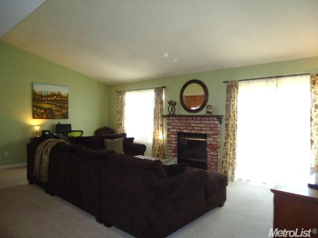 1429 July Ct, Modesto, CA 95358 photo 3