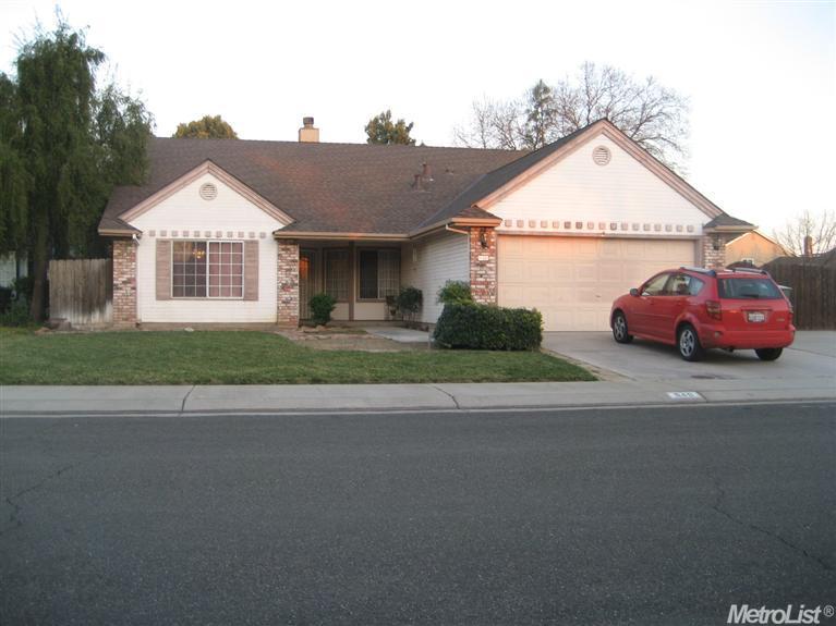 940 Rivercrest Ct, Modesto, CA 95351 photo 1