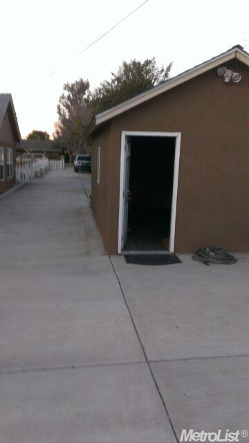 822 Elm Ave, Modesto, CA 95351 photo 4