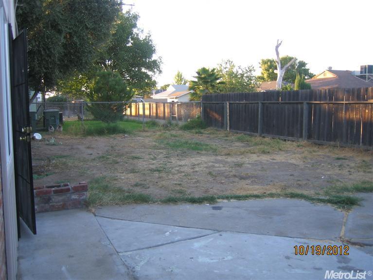 611 Martha St, Manteca, CA 95337 photo 9