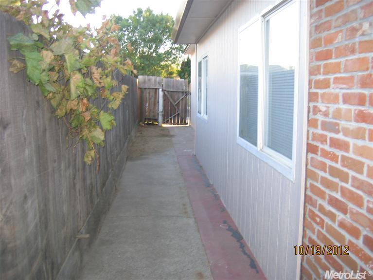 611 Martha St, Manteca, CA 95337 photo 8