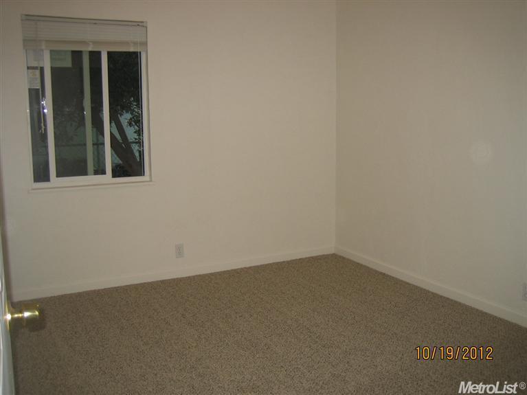 611 Martha St, Manteca, CA 95337 photo 3