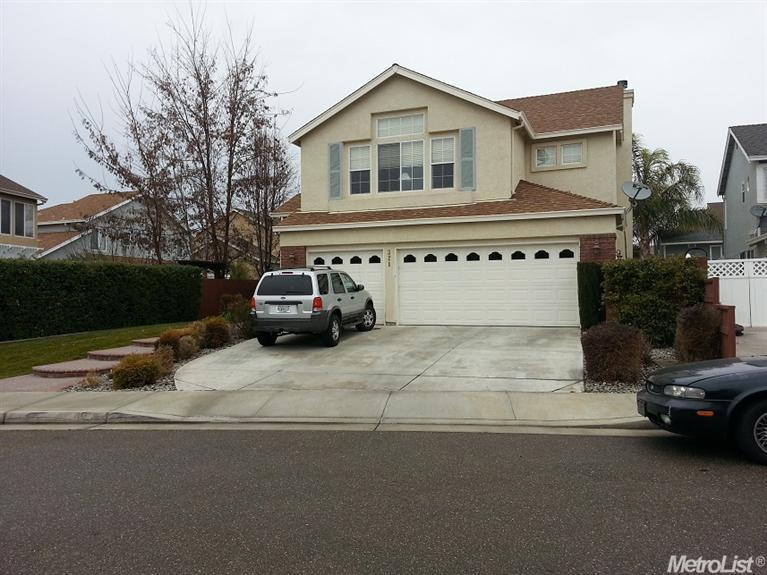 321 De Bord Dr, Tracy, CA 95376 photo 1