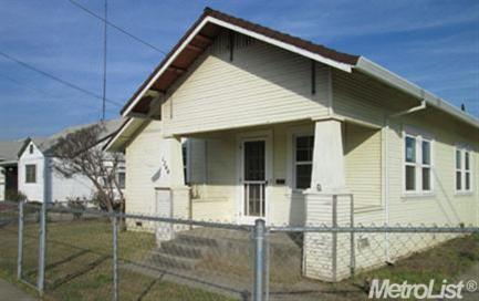 1244 S Stockton St, Lodi, CA 95240