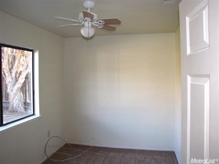 158 E Kavanagh Ave, Tracy, CA 95376 photo 10