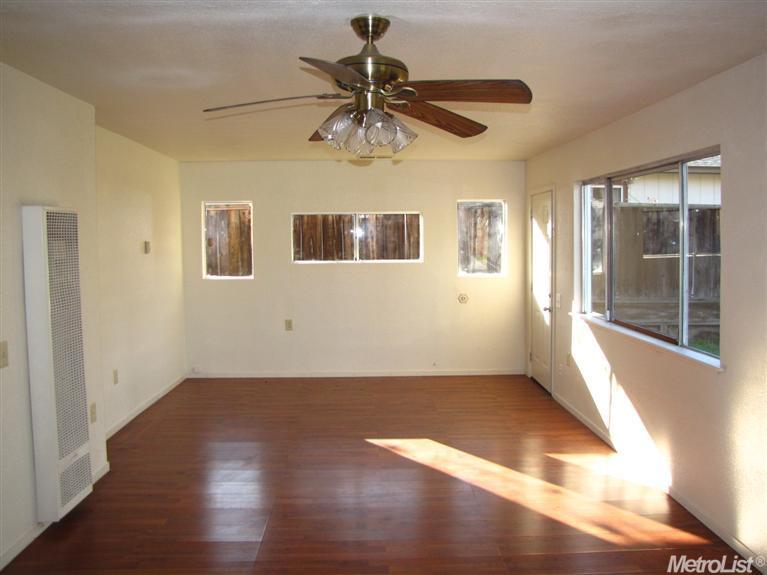 158 E Kavanagh Ave, Tracy, CA 95376 photo 6