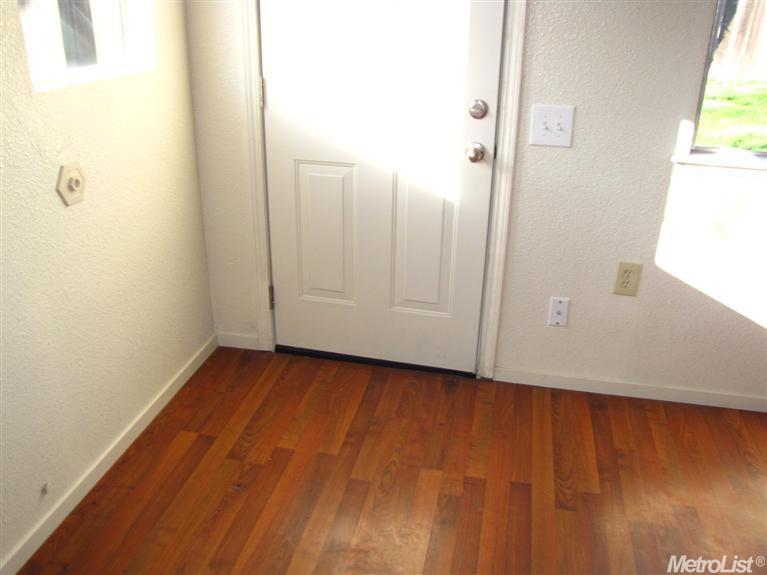 158 E Kavanagh Ave, Tracy, CA 95376 photo 3