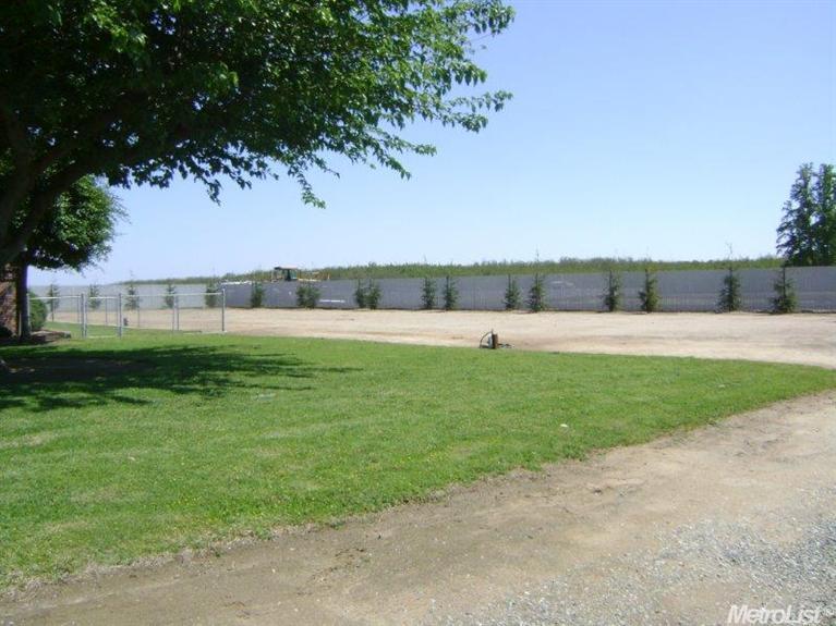 1842 Clinton Rd, Hughson, CA 95326 photo 6