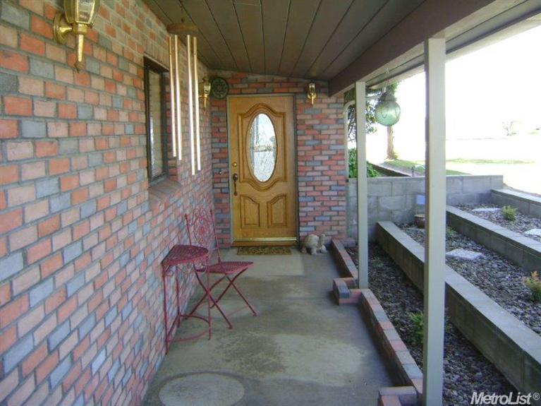1842 Clinton Rd, Hughson, CA 95326 photo 1