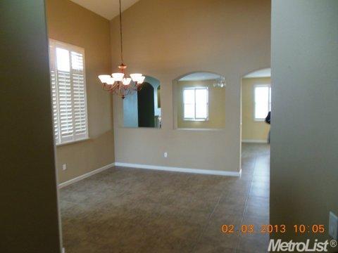 1527 Horizon Ln, Patterson, CA 95363 photo 2