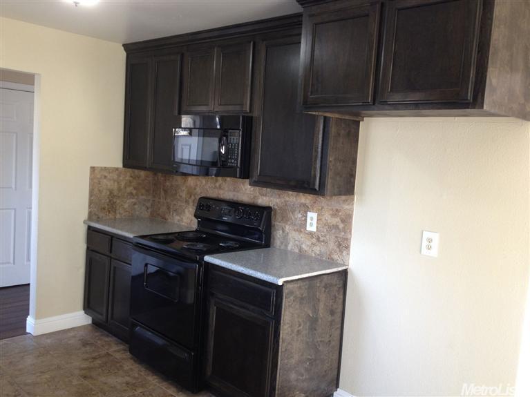 301 Tennyson Dr, Modesto, CA 95351 photo 8