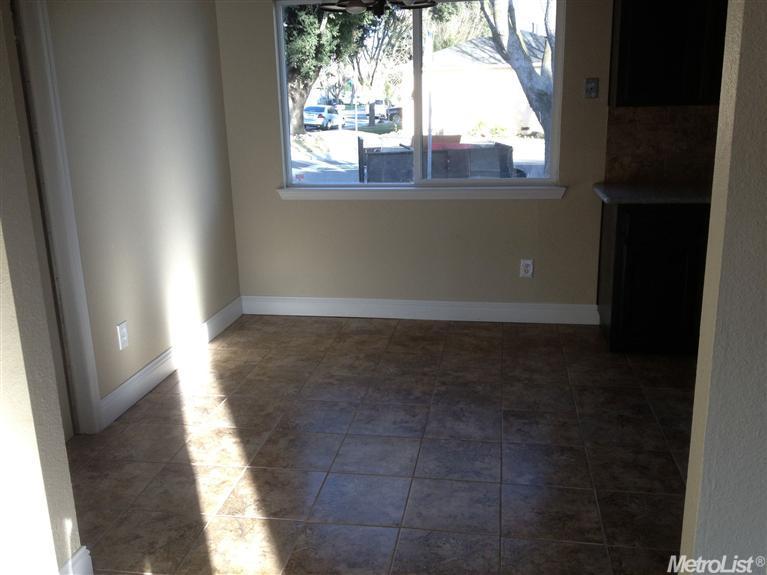 301 Tennyson Dr, Modesto, CA 95351 photo 9