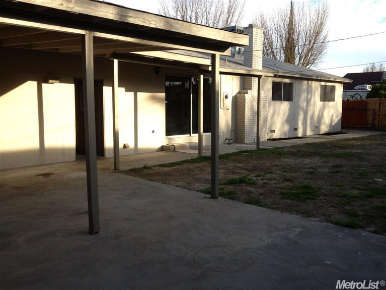 301 Tennyson Dr, Modesto, CA 95351 photo 25