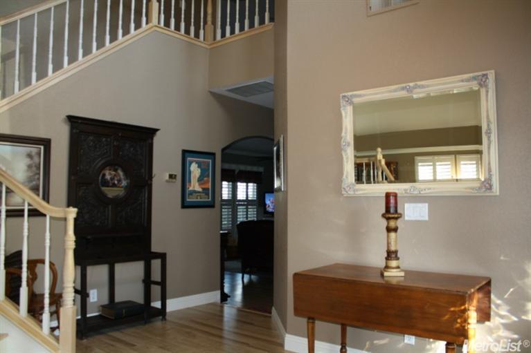 515 Yokuts Dr, Lodi, CA 95240 photo 2