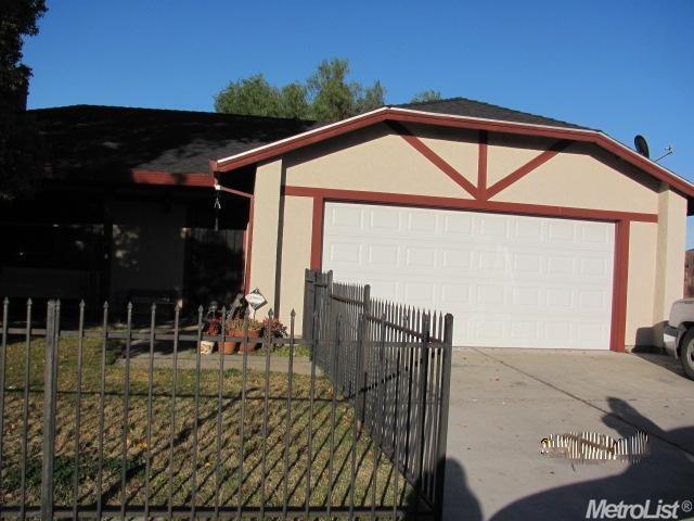 679 Ward Way, Manteca, CA 95336 photo 1