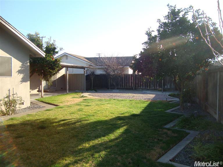 1700 Crestview Dr, Modesto, CA 95355 photo 12